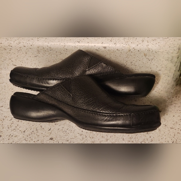 Eurostep "Demure"  Black Leather Slip Ons Mules Sz 6.5 - Picture 7 of 7